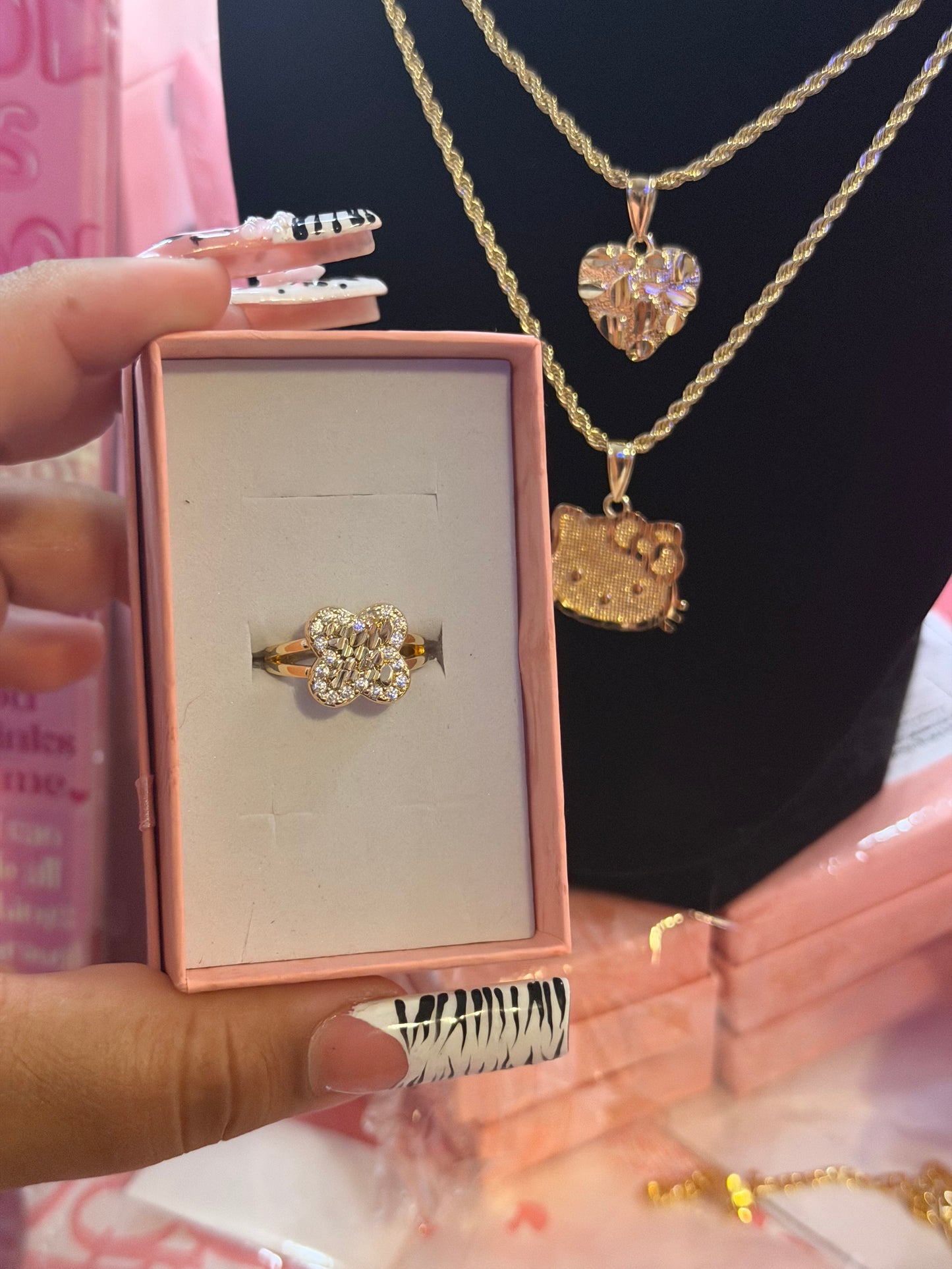 Sparkle clover ring 🌟