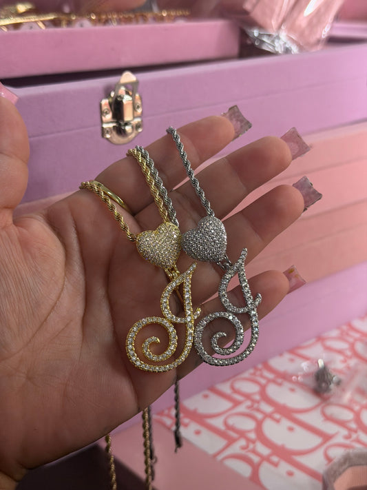 INITIAL NECKLACE