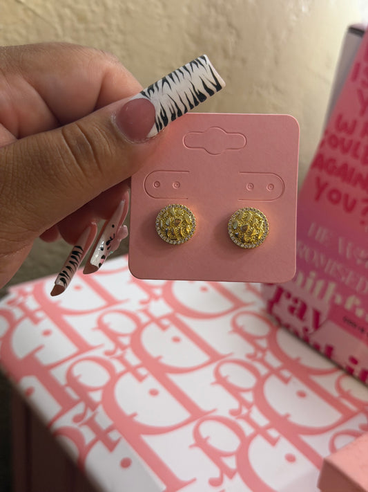 Circle Nugget studs 💎